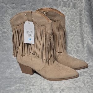 Time and Tru Women's Beige Fringe Heeled Boots Size 10